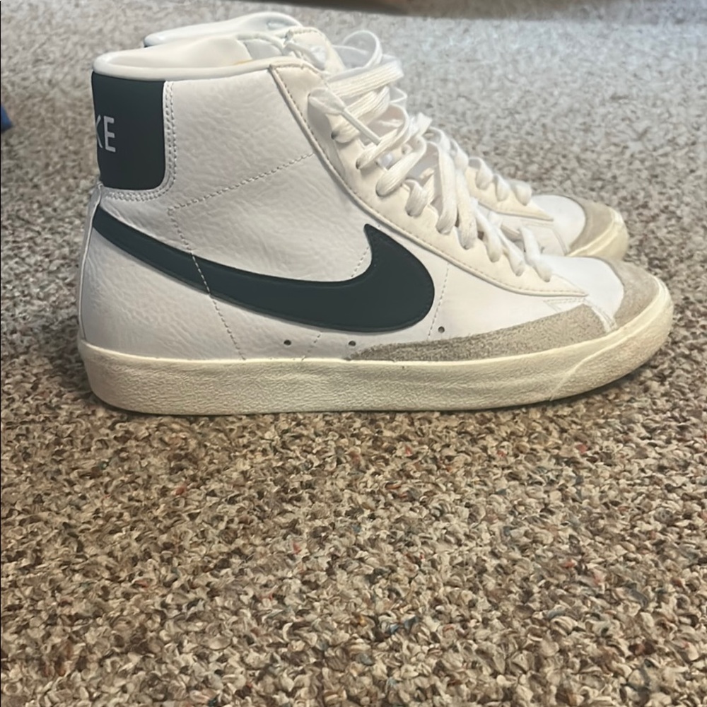 Nike Men’s Blazer ‘77 shoes White and Green High-Tops 11